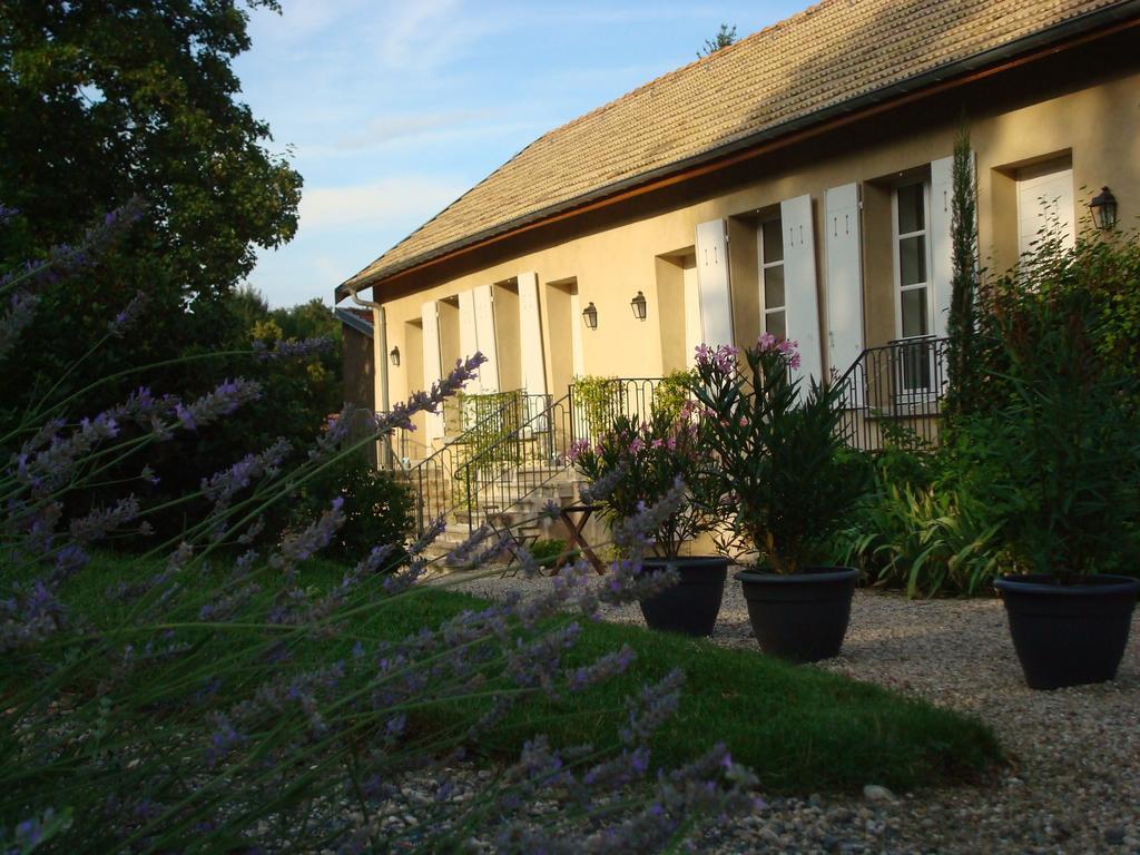 Ferienwohnung Les Communs Du Manoir Écully Exterior foto