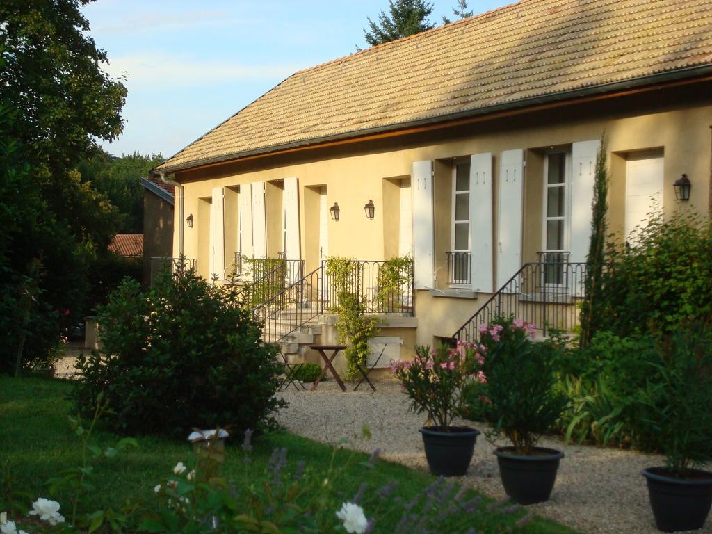 Ferienwohnung Les Communs Du Manoir Écully Zimmer foto