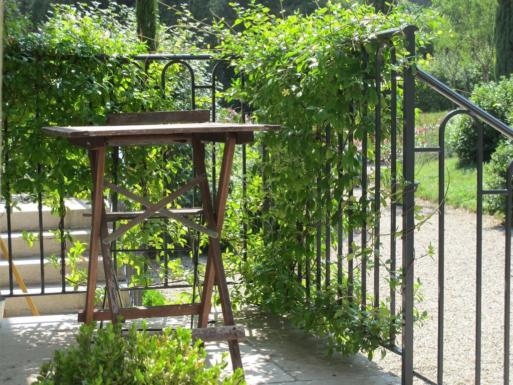 Ferienwohnung Les Communs Du Manoir Écully Zimmer foto