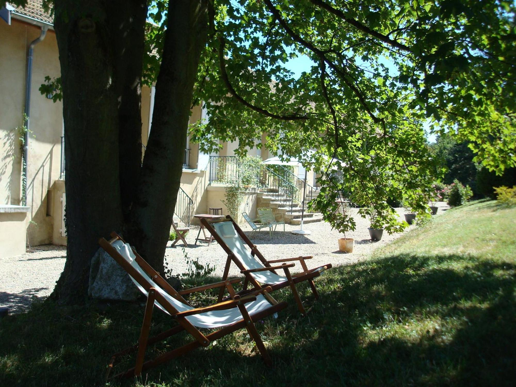 Ferienwohnung Les Communs Du Manoir Écully Exterior foto