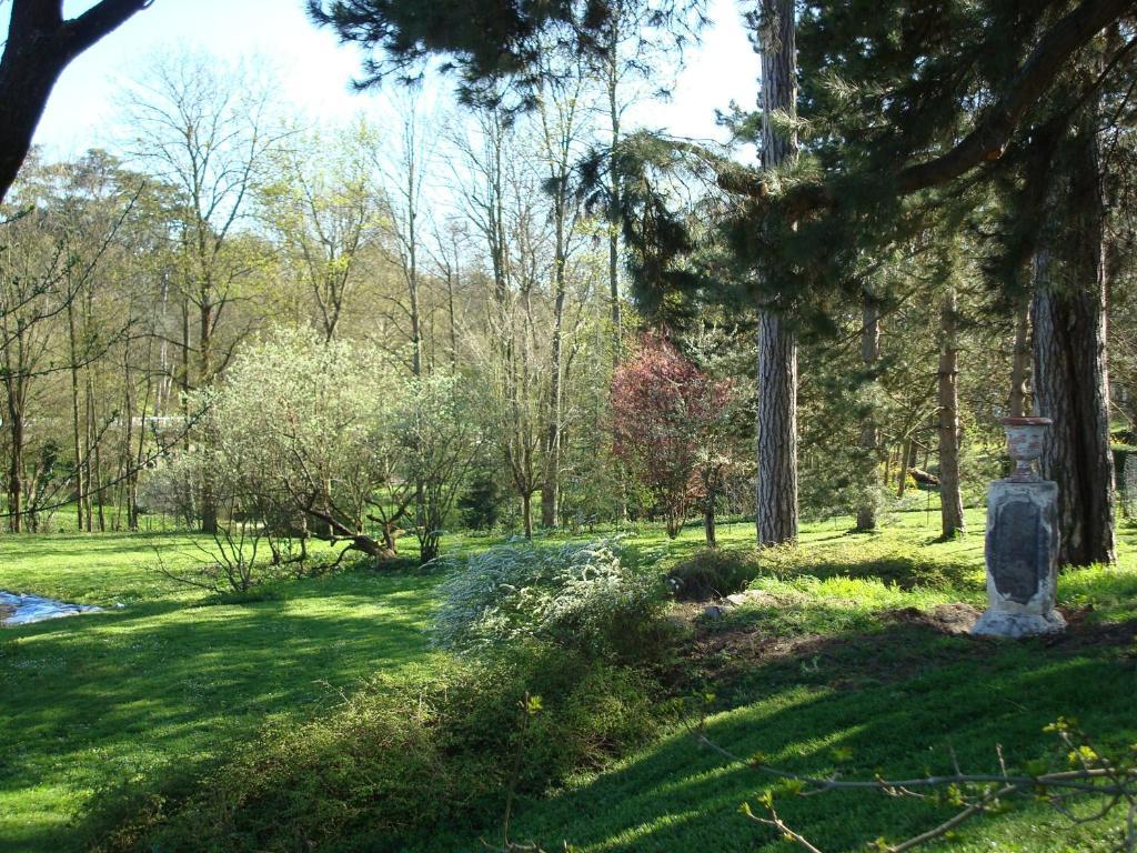 Ferienwohnung Les Communs Du Manoir Écully Exterior foto