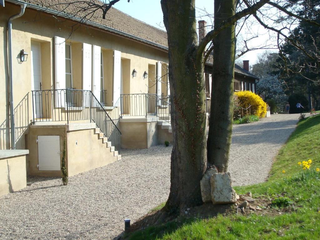 Ferienwohnung Les Communs Du Manoir Écully Exterior foto